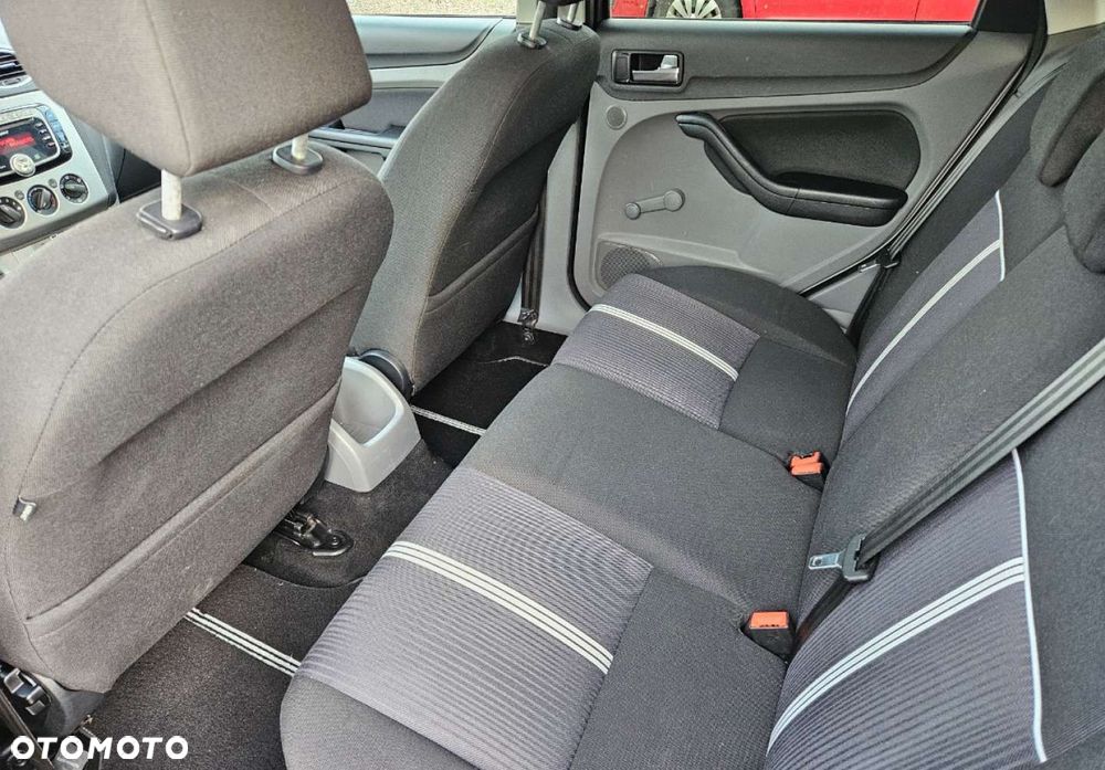 Ford Focus - 10