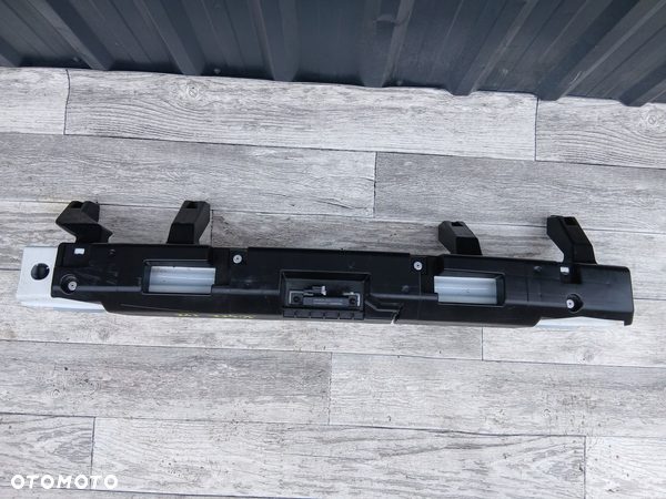 Belka tylna zderzaka Dacia Jogger