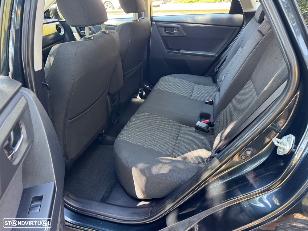 Toyota Auris 1.4 D-4D Comfort+VSC - 5