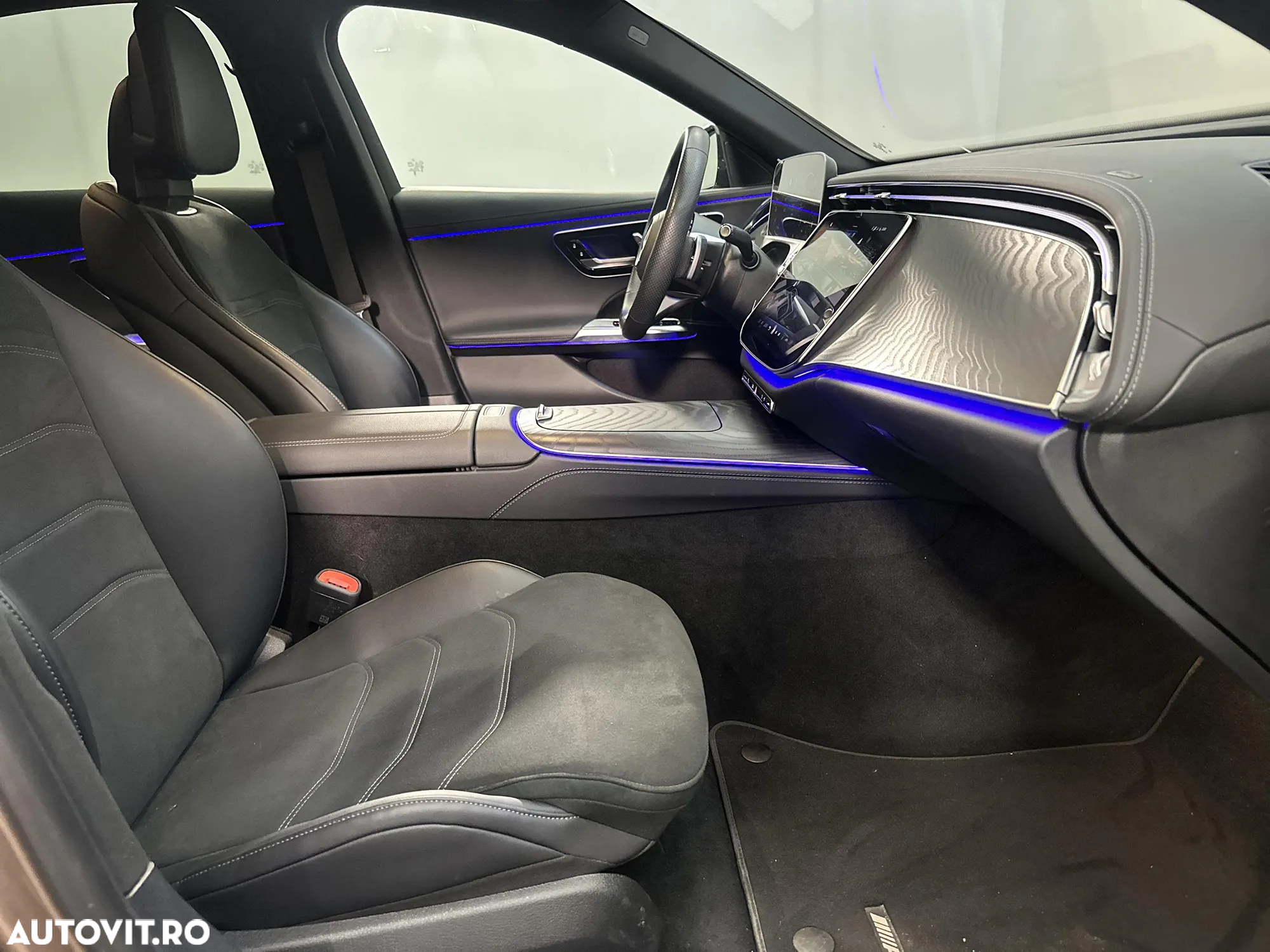 Mercedes-Benz E 220 d MHEV 4MATIC Aut. - 11