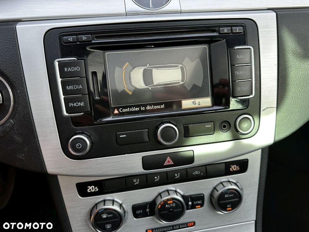 Volkswagen Passat Alltrack 2.0 TDI 4Motion BlueMotion Tec - 12