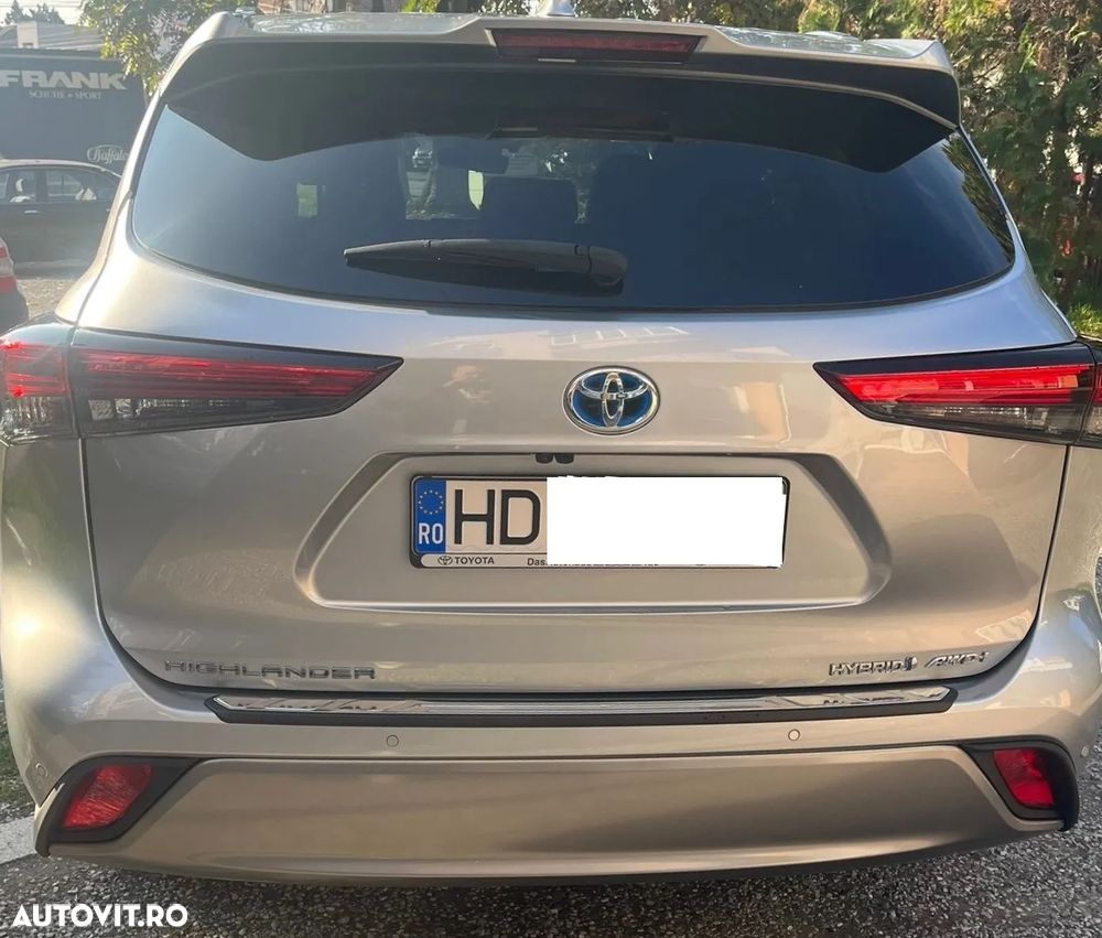 Toyota Highlander 2.5 Hybrid Luxury - 7