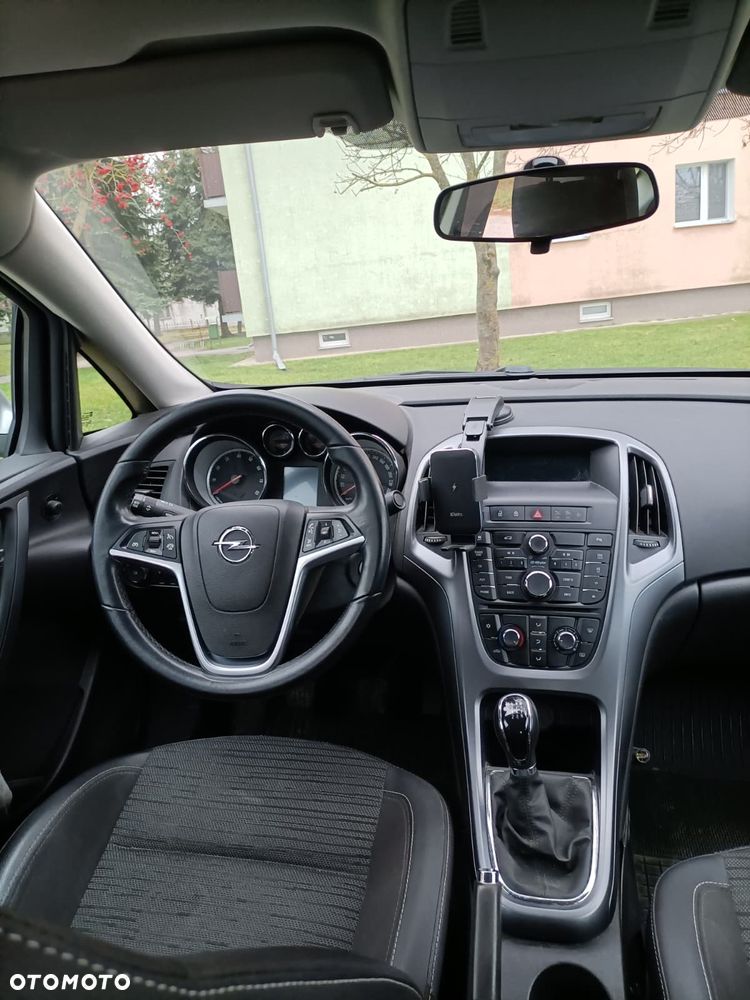 Opel Astra 1.4 T Essentia EU6 - 4