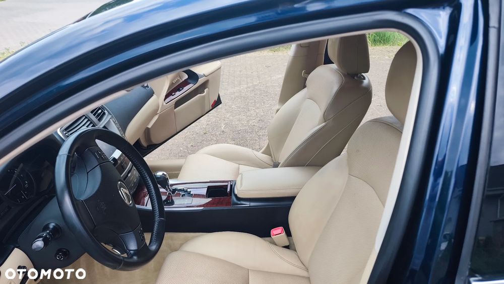 Lexus IS 250 Prestige - 15