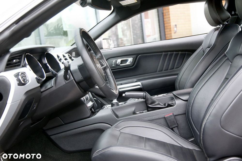 Ford Mustang - 17