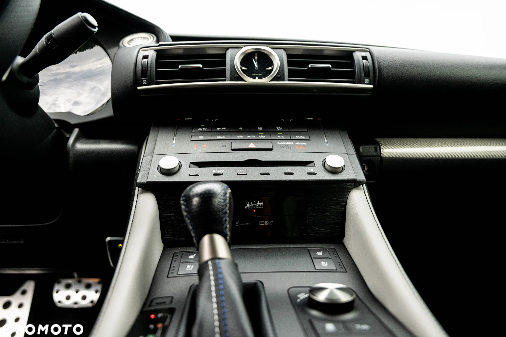 Lexus RC F Prestige - 30