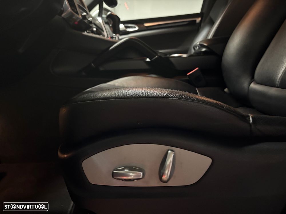 Porsche Cayenne S E-Hybrid - 9