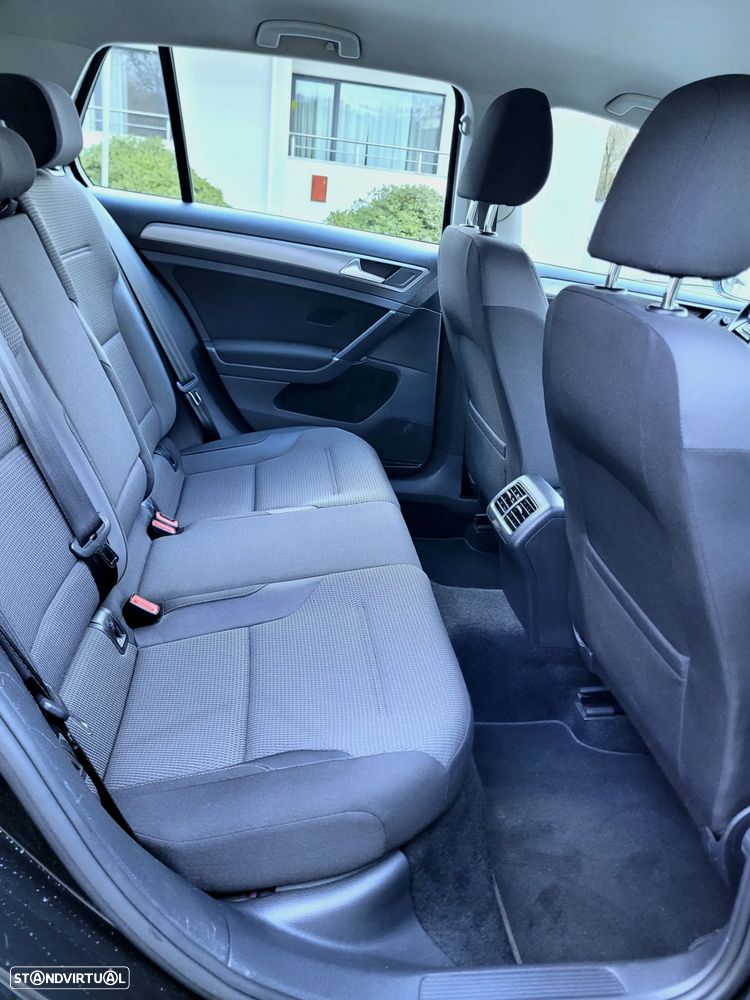 VW Golf 1.6 TDi BlueMotion Confortline - 11