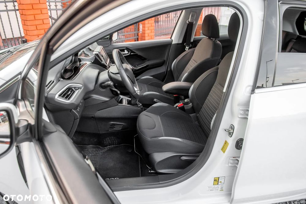 Peugeot 208 1.6 VTi Allure - 18