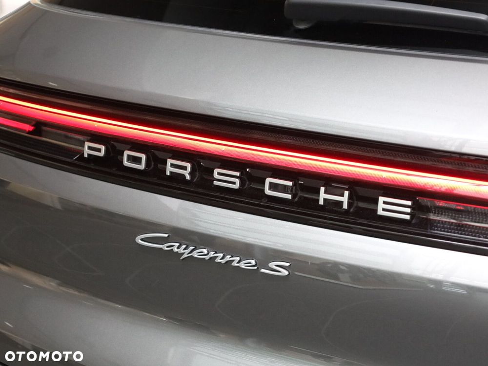 Porsche Cayenne - 36