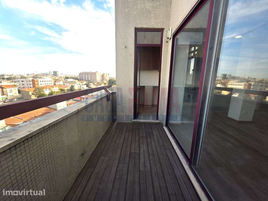 Apartamento T2+1 completamente renovado em Vila Nova de Gaia - Grande imagem: 2/25