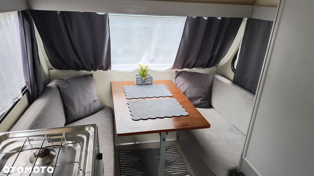 Inny RC Caravan Piccolo 320 - 3