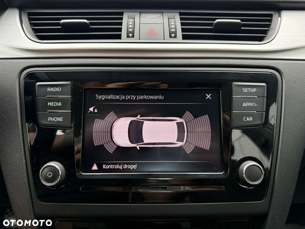 Skoda RAPID Spb 1.0 TSI Ambition - 23
