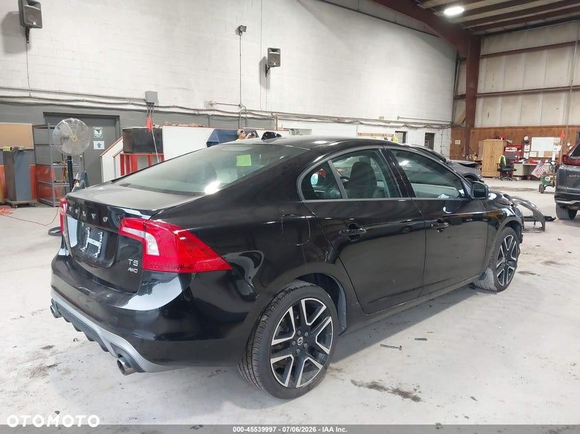 Volvo S60 - 2