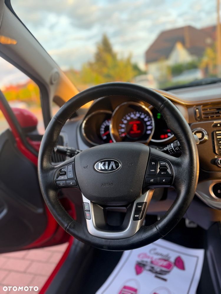 Kia Rio - 20