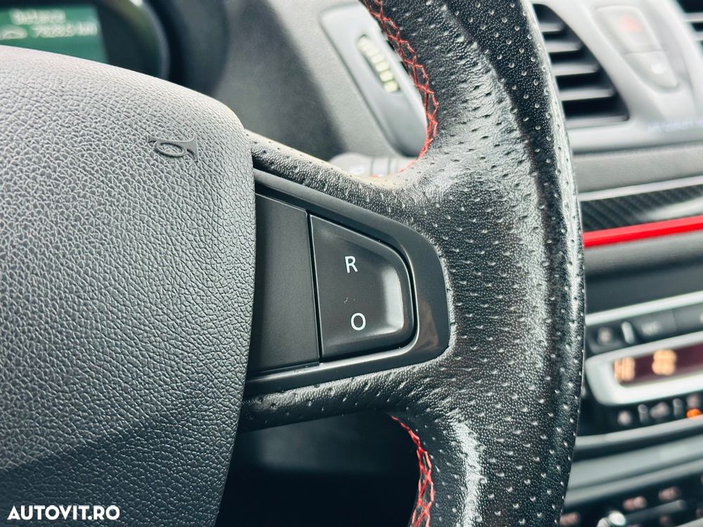 Renault Megane Sport Tourer 1.5 dCi GT Line - 25