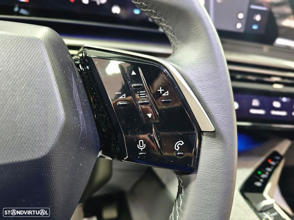 Peugeot 3008 1.2 Hybrid Allure e-DCS6 - 17