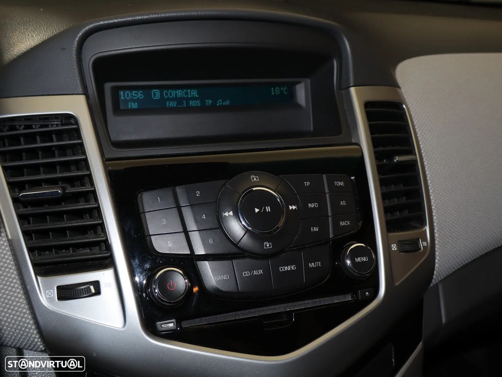 Chevrolet Cruze 1.6 LS - 16