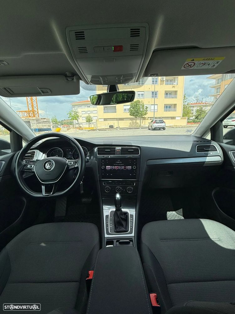 VW Golf 1.6 TDI Stream DSG - 11