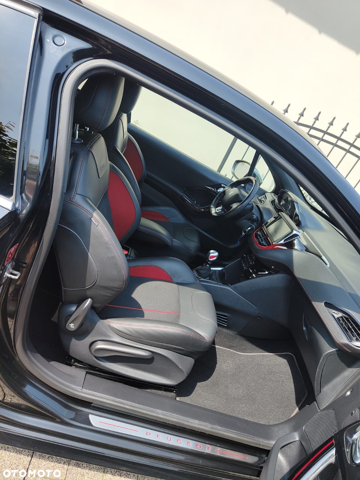 Peugeot 208 1.6 e-THP GTi S&S - 10