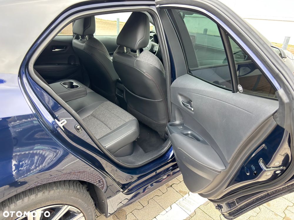 Toyota Corolla 1.8 Hybrid Executive - 32