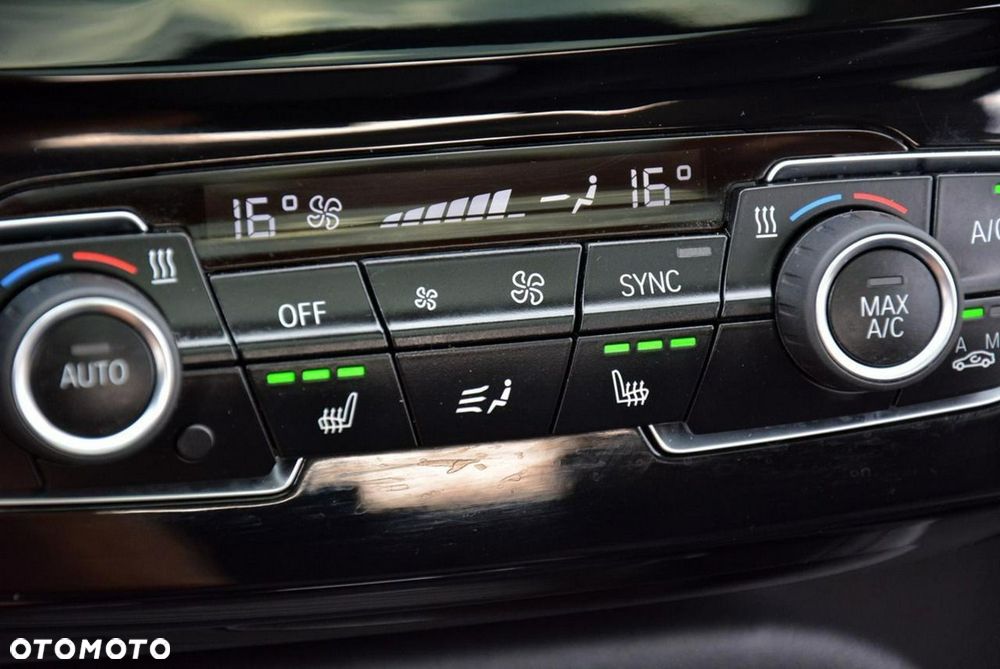 BMW X1 xDrive20d Advantage - 27