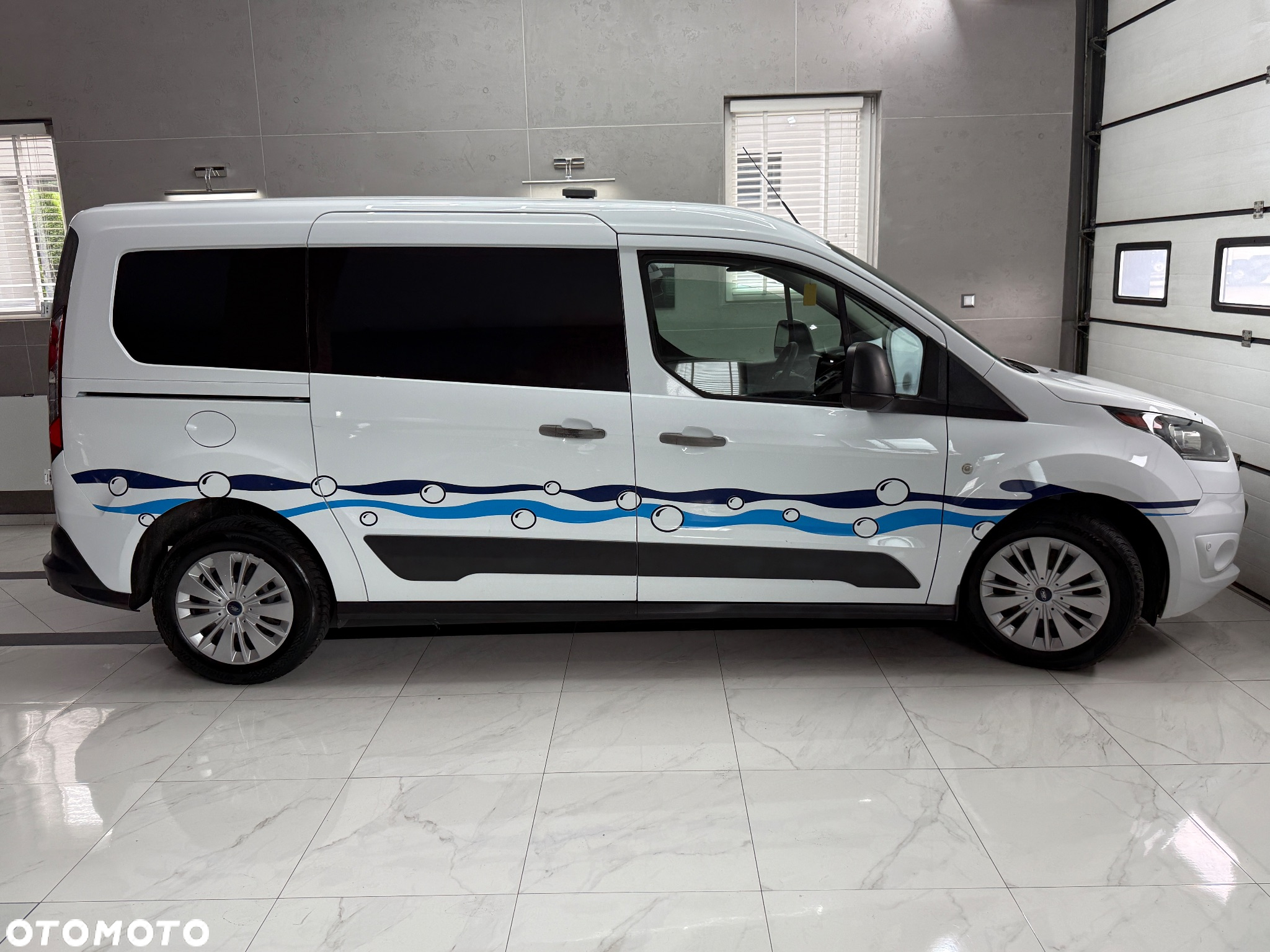 Ford Transit Connect - 8