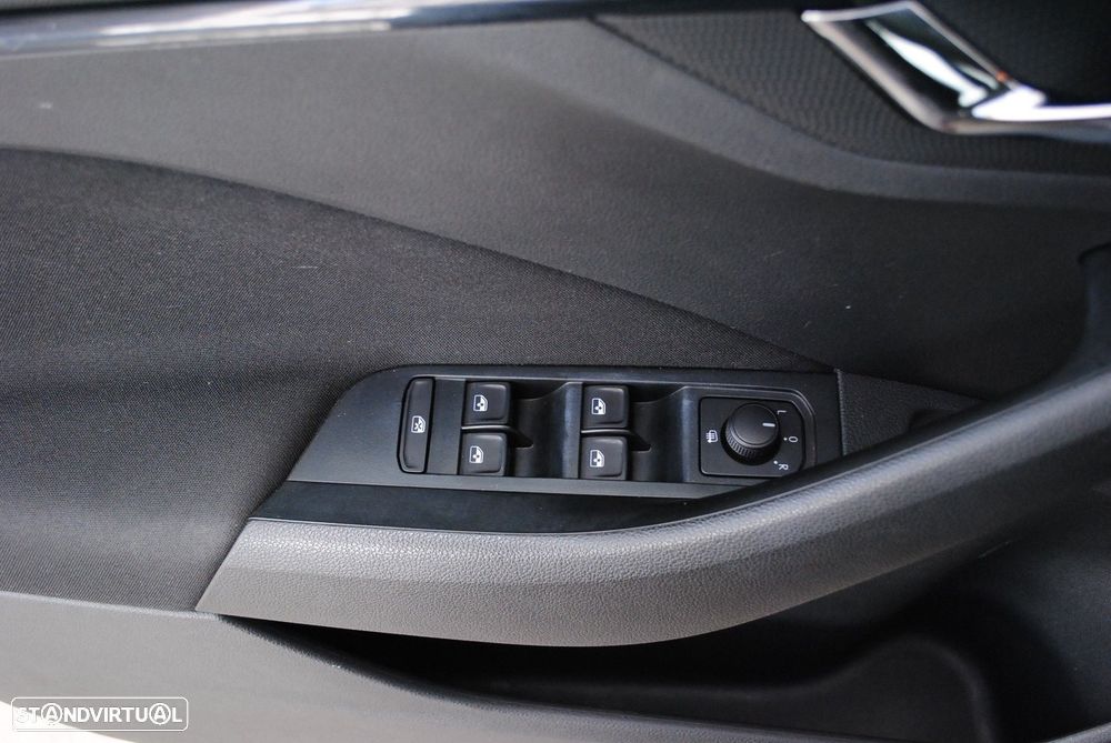 Skoda Kamiq 1.0 TSI DSG - 32