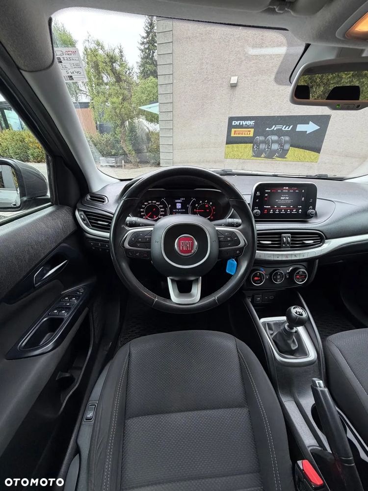 Fiat Tipo 1.4 16v Lounge EU6d - 29