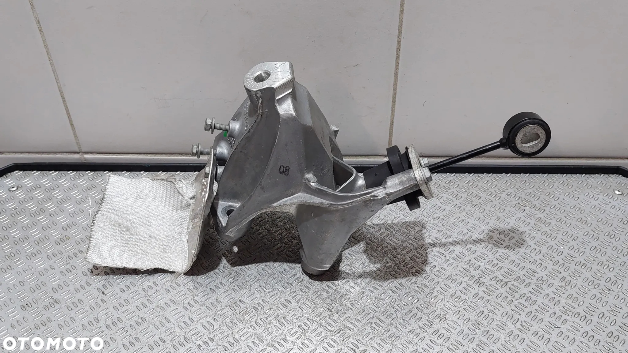 ŁAPA SILNIKA AUDI Q7 NR 4M0199307AF - 4