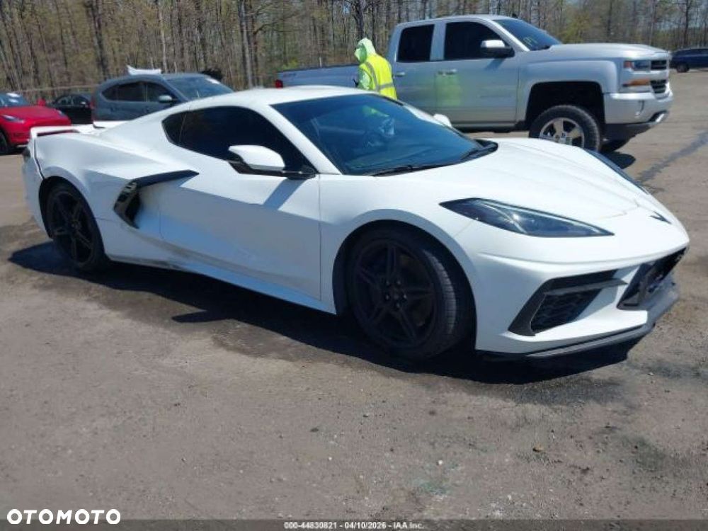 Chevrolet Corvette - 3