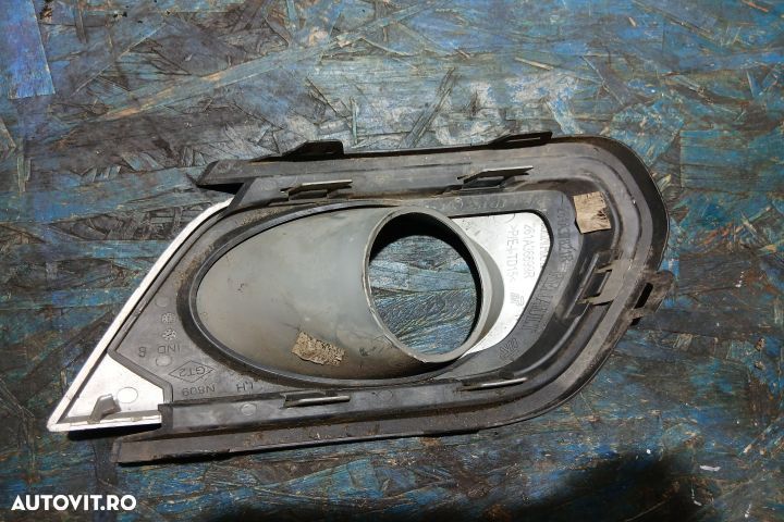 Grila proiector stanga 261A37821R 261A36699R 261A37821R 261A36699R Da - 2