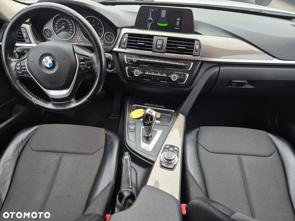 BMW Seria 3 318d Touring Modern Line - 10
