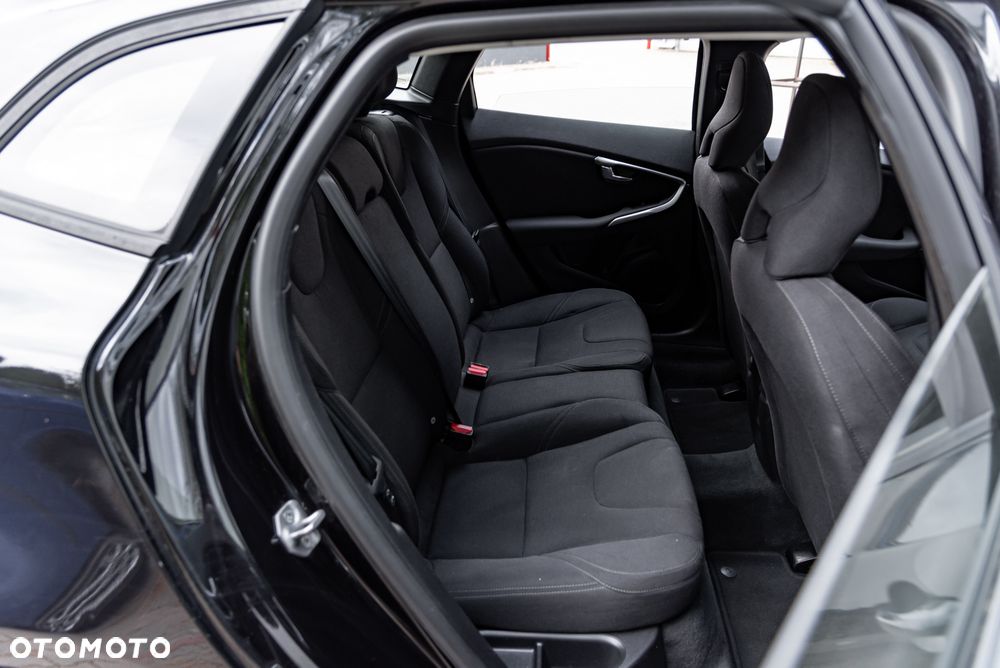 Volvo V40 D2 Drive-E Momentum - 30