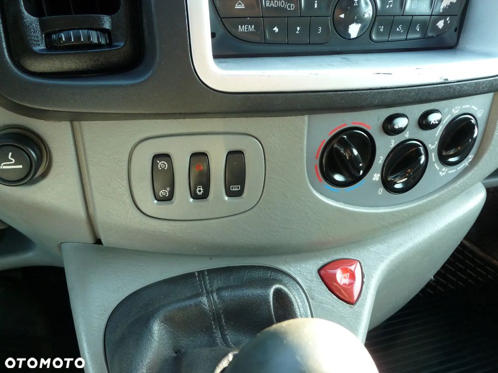 Opel Vivaro L2H1 2.9t - 12