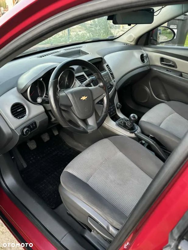 Chevrolet Cruze 1.6 Base - 7