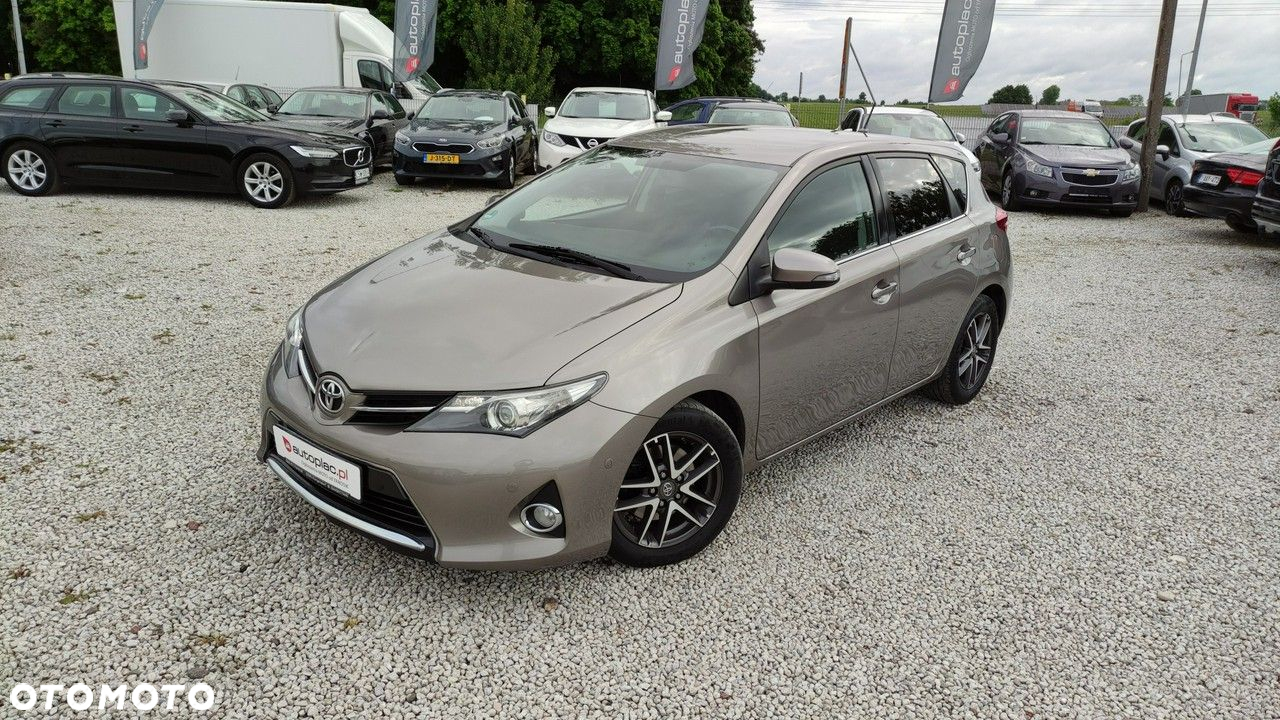 Toyota Auris - 13