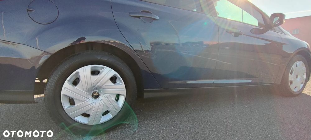 Ford Focus 1.6 Trend - 16