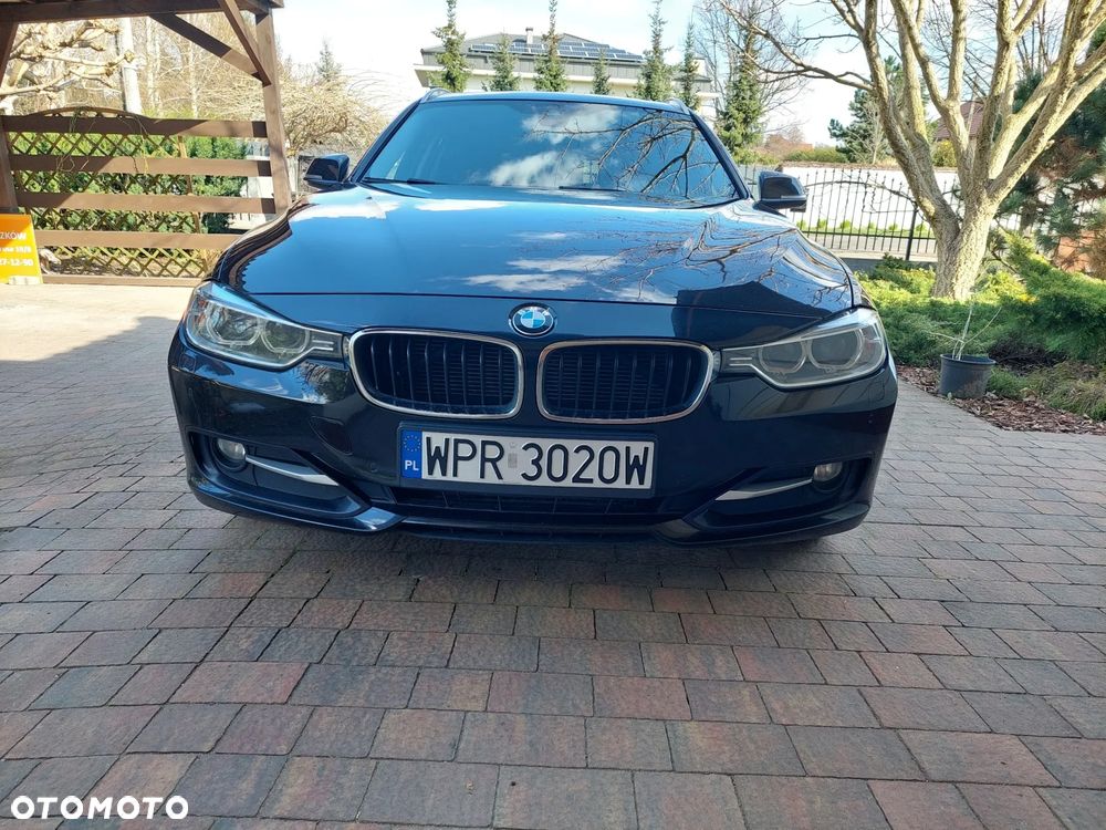BMW Seria 3 318d DPF Touring Edition Sport - 4