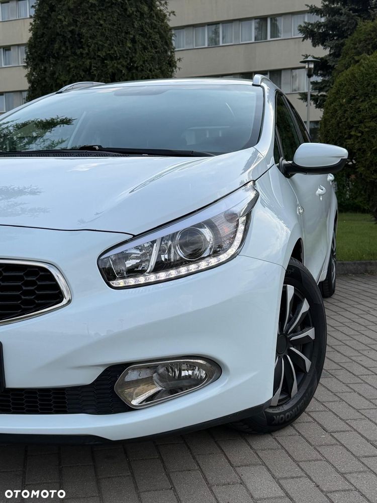 Kia Ceed 1.6 GDI Fifa World Cup Edition - 16