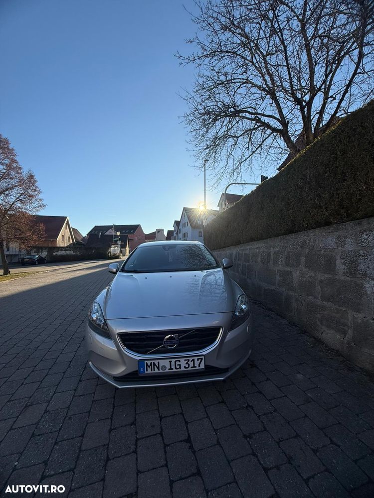 Volvo V40 D4 Momentum - 8