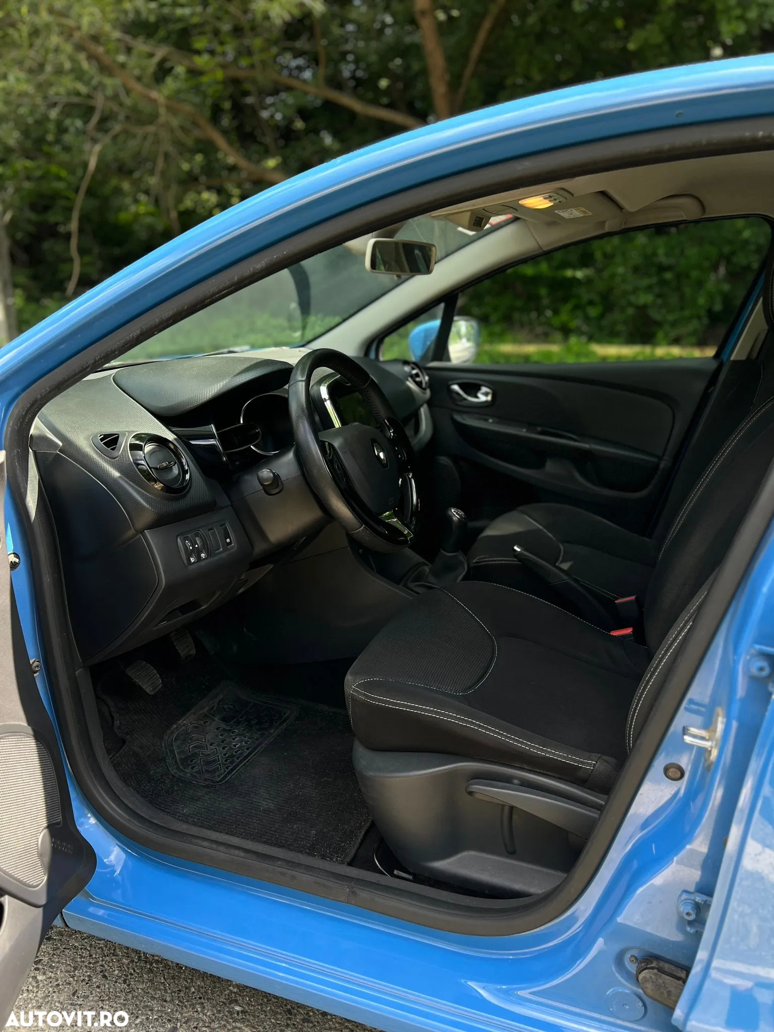 Renault Clio TCe 90 Luxe - 12