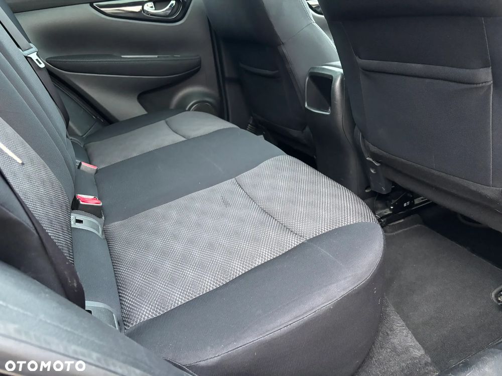 Nissan Qashqai 1.2 DIG-T N-Connecta - 24