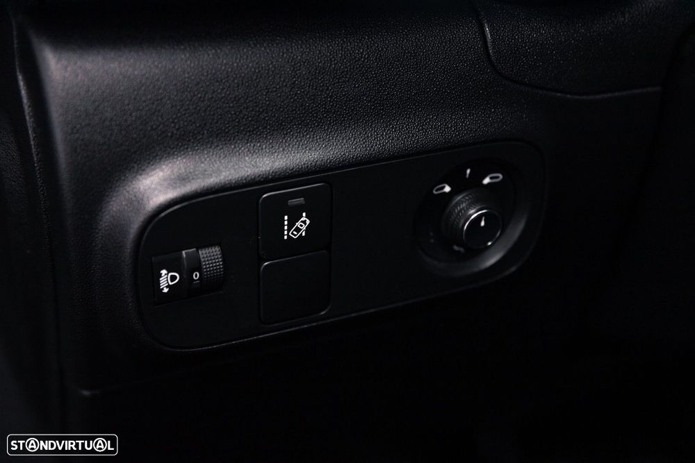Citroën C3 1.2 PureTech Shine - 22