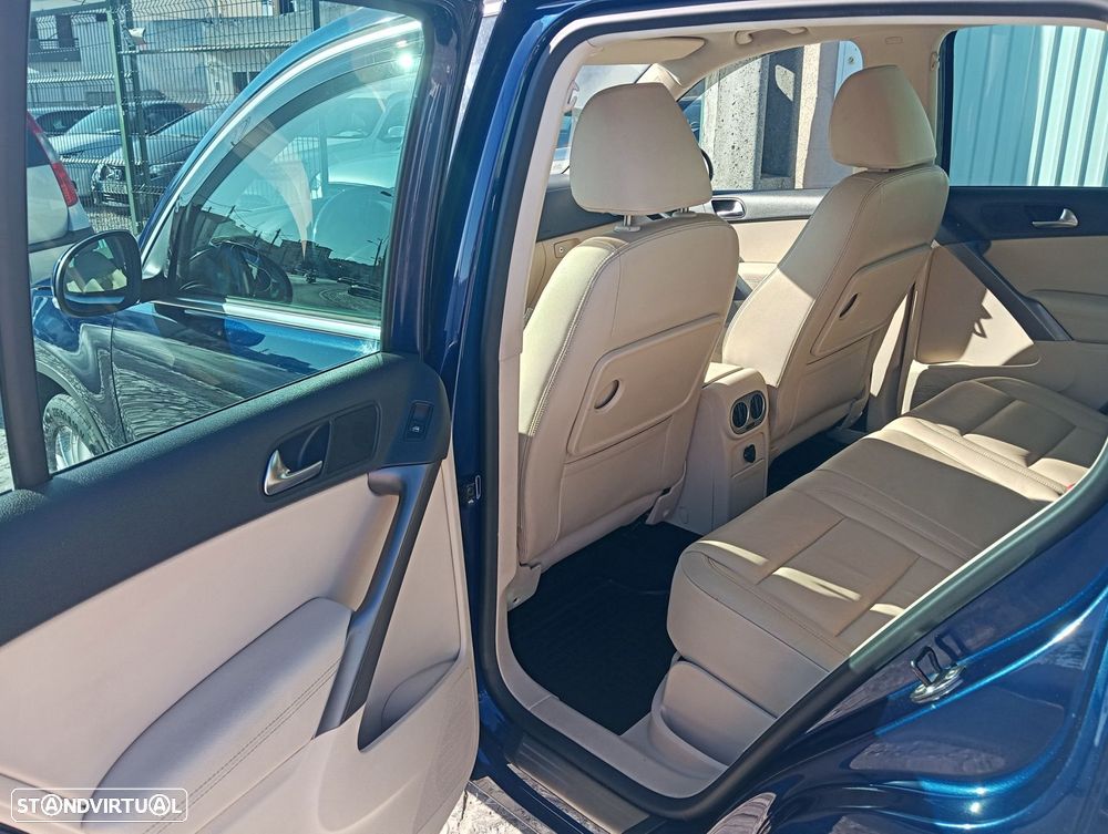 VW Tiguan 2.0 TDi Sport 4Motion - 14