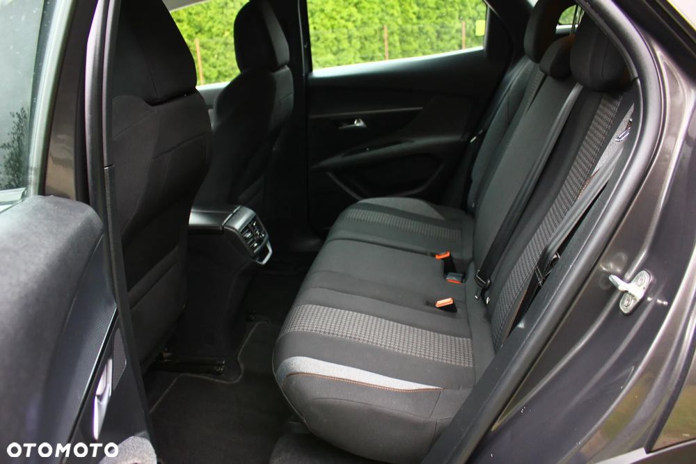 Peugeot 3008 1.5 BlueHDi Allure Pack S&S - 33