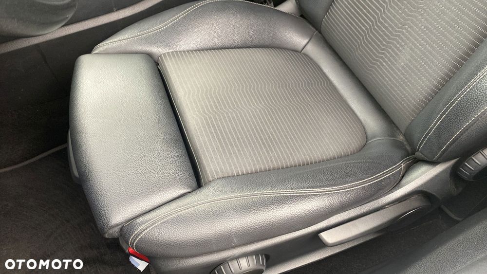 Mercedes-Benz Klasa A 200 d Progressive 8G-DCT - 16