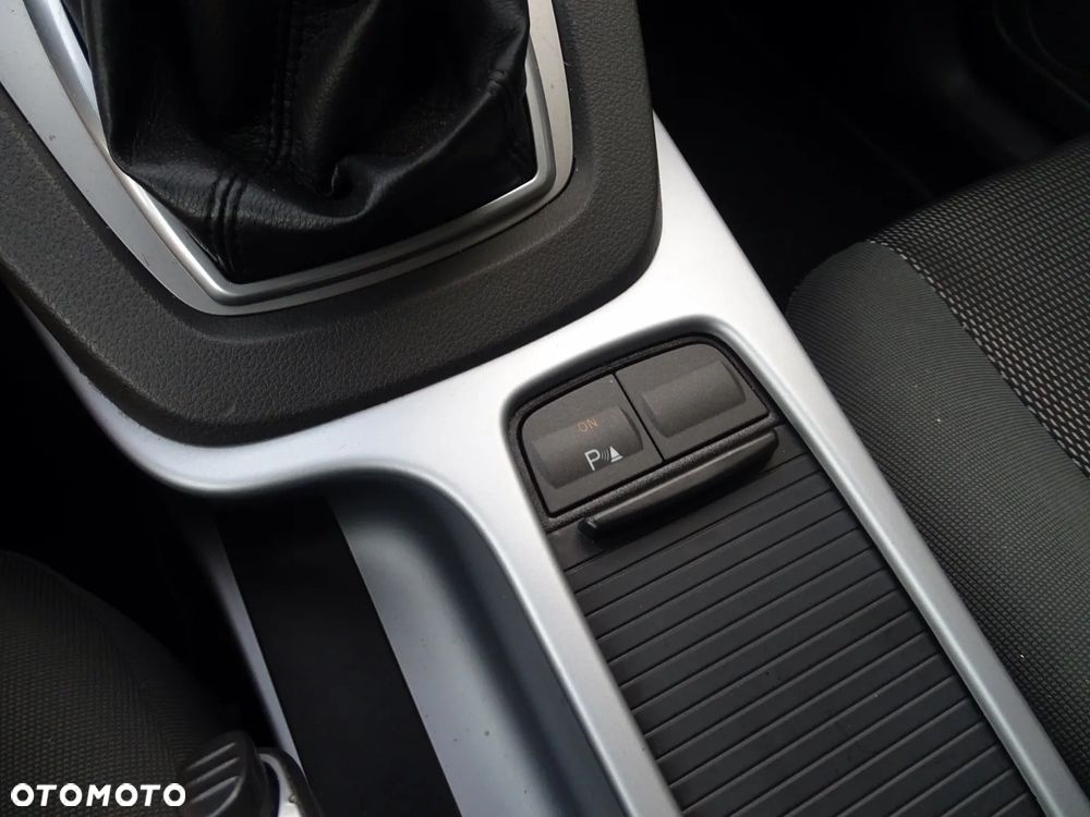 Ford Kuga 2.0 TDCi 2x4 Trend - 33