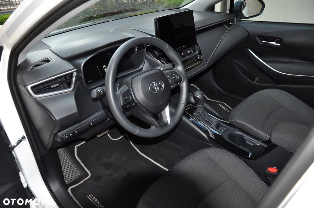 Toyota Corolla - 10