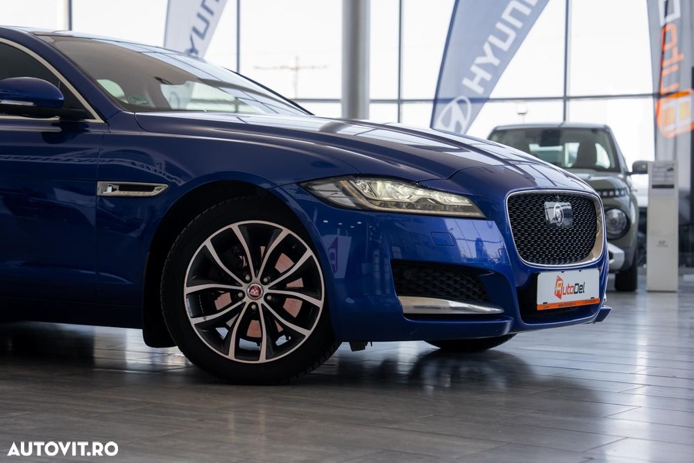 Jaguar XF 20d AWD Prestige - 10